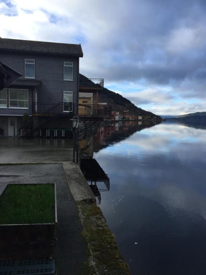 Hammerstuene Mat - Og Gjestehus Surnadal Exterior foto